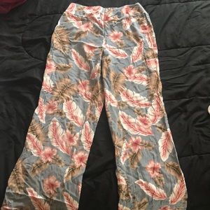 Flower loose fit pants